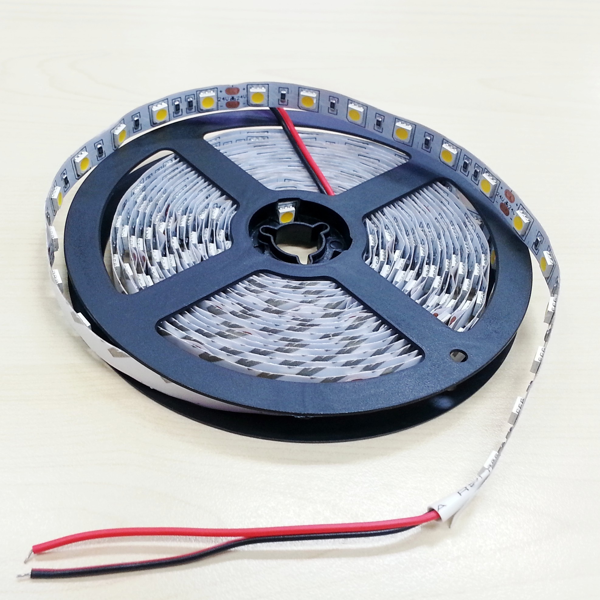 16.4Ft 12V DC 5050 LED Tape Light Flexible Light Strip 5M 300Leds